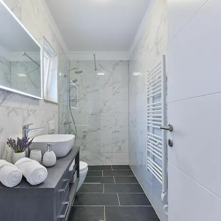 Vila Banovi With Heated Pool Jasenice (Zadar)