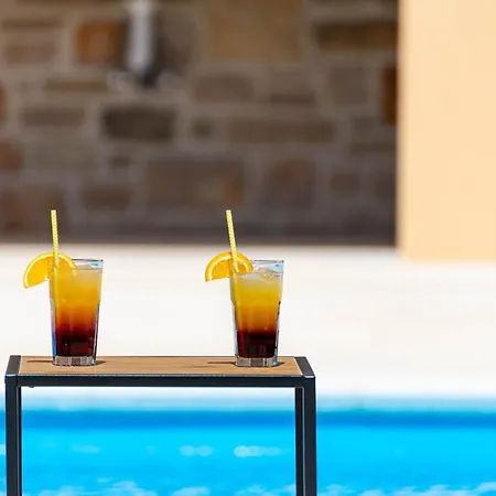Vila Banovi With Heated Pool