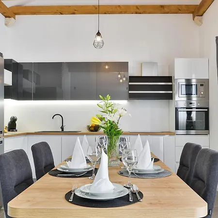 Villa Banovi With Heated Pool *