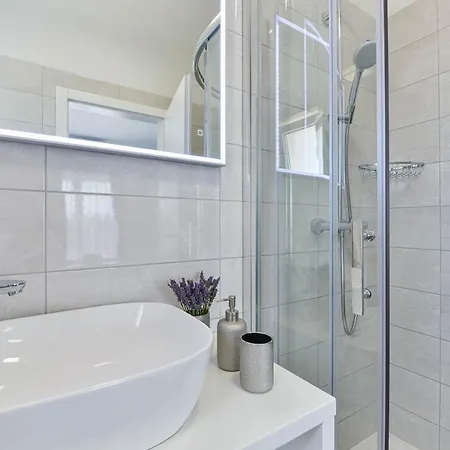 Vila Banovi With Heated Pool Jasenice (Zadar)