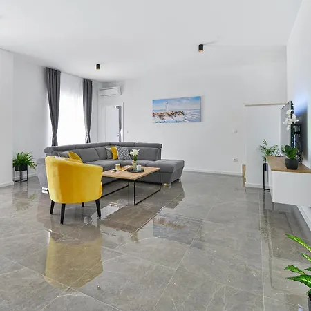 Vila Banovi With Heated Pool *