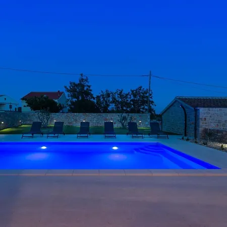 Banovi With Heated Pool